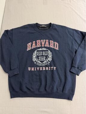 Faded Harvard University Crewneck Veritas Missguided - L